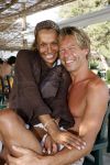 Ibiza 27 juli 2006
Patty Brard  en haar verloofde Antoine kussend  op Ibiza.