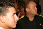 Schiphol 24 augustus 2006
Presentatie nieuwe cd  Jan Smit in het sheraton hotel Schiphol. paul de Leeuw rijkt eerste cd uit