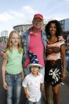 Amsterdam 15 juli 2006
Premiere K3 in pathe arena.
Peter Faber met petje en vrouw en kinderen