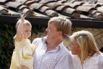 Tavarnelle 6 juli 2006
Koningin Beatrix met Prinses Maxima Prins Willem Alexander Amalia en Alexia tijdens fotomoment op vakantie.