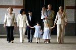 Apeldoorn 18 augustus 2006
Fotosessie Koningin Beatrix met Maxima Prins Willem Alexandert Amalia Alexia en de keizerlijke hoogheden van Japan Prins Naruhito Prinses Masako en prinses Aiko op paleis het Loo.