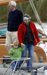 Muiden 28 mei 2006
Koningin Beatrix Prins Constantijn Prinses laurentien Prinses Eloise en Prins Claus Cazimir varen met de groen draeck.
Peter Smulders bv