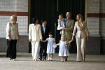 Apeldoorn 18 augustus 2006
Fotosessie Koningin Beatrix met Maxima Prins Willem Alexandert Amalia Alexia en de keizerlijke hoogheden van Japan Prins Naruhito Prinses Masako en prinses Aiko op paleis het Loo.