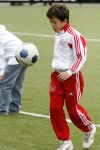 Amsterdam 2 juni 2006
Justin Kluivert op training bij de ajax jeugd. Justin is gescout door AJAX. Papa Patrick en moeder Angela waren natuurlijk bij de eerste training. Quincy  Kluivert
Peter Smulders bv