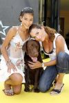 Amsterdam 16 juli 2006
OPening honden spa in het hilton hotel
Quinty trustfull met dochter en hond