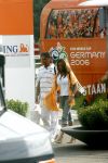 Schiphol 22 juni 2006
John de Wolf brengt zijn nieuwe vriendin Rebecca Loos naar het vliegveld.
Peter Smulders bv