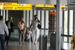 Schiphol 22 juni 2006
John de Wolf brengt zijn nieuwe vriendin Rebecca Loos naar het vliegveld.
Peter Smulders bv