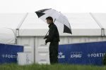 Zandvoort, 10 Augustus 2006
Dutch KLM Open Golf 2006
Voor de eerste maal tussen de professionals, amateur NK Matchplay 2006, Reinier Saxton op de eerste tee met een geweldige stortbui