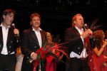 Amsterdam 19 juni 2006
Gala tbv de Ingeborg Douwes Stichting in Carre.
Jeroen v d Boom met Rene Froger en Gordon. Gerard Joling was ziek
Peter Smulders bv