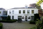 s Graveland 23 juni 2006
Oude gemeentehuis van s Graveland. Richard Krajicek en Daphne deckers zouden dit gekocht hebben.
Peter Smulders bv