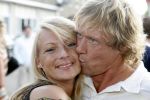 Aalsmeer 18 augustus 2006
Big Brother huis begint weer. alle bewoners vertrekken vanuit de studio naar het BB huis.
Rob BB met zijn vriendin Ingrid