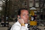 Amsterdam 26 april 2006
Presentatie nieuwe story door gerard Joling op de pc hooftstraat.
Rob Geus met gsm