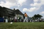 Zandvoort, 13 Augustus 2006
Dutch KLM Open Golf 2006 Kennemer golfclub
Robert Jan Derksen afslag op de 10e tee