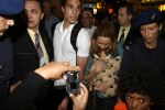 Schiphol 26 juni 2006
Aankomst nederlands elftal na wk.
Robin v Persie met zijn vrouw Bouchra met een poesje.
Peter Smulders bv