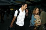 Schiphol 26 juni 2006
Aankomst nederlands elftal na wk.
Robin v Persie met zijn vrouw Bouchra met een poesje.
Peter Smulders bv