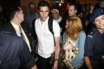 Schiphol 26 juni 2006
Aankomst nederlands elftal na wk.
Robin v Persie met zijn vrouw Bouchra met een poesje.
Peter Smulders bv