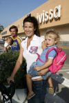 Ibiza 28 juli 2006
Marc v d Loo en Robine v d Meer arriveren op het vliegveld van Ibiza met hun 2 kinderen.