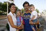 Ibiza 28 juli 2006
Marc v d Loo en Robine v d Meer arriveren op het vliegveld van Ibiza met hun 2 kinderen.