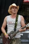 Bloemendaag 22 juli 2006
Optreden Hudson 5 met als zanger Chris Zegers bij Woodstock.
Ron Tetteroo