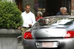 Amsterdam 17 augustus 2006
Ronald de Boer zijn Bentley coupe op de cornelis schuytstraat. Hij heeft een kenteken uit Qatar.