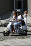 Amsterdam 18 juli 2006
Ruud Gullit op zijn vespa scooter met Joelle en Maxim.