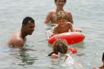 Ibiza 27 juli 2006
Ruud Gullit op vakantie met Estelle Joelle en Maxim op Ibiza.