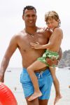 Ibiza 27 juli 2006
Ruud Gullit op vakantie met Estelle Joelle en Maxim op Ibiza.