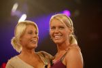 Aalsmeer 18 augustus 2006
Big Brother huis begint weer. alle bewoners vertrekken vanuit de studio naar het BB huis.
Sabrina en Monique