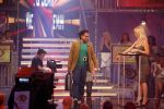 Aalsmeer 18 augustus 2006
Big Brother huis begint weer. alle bewoners vertrekken vanuit de studio naar het BB huis.
Semih en Micheline