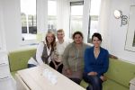 Muiderberg 31 mei 2006
Linda de Mol, Annette Malherbe Tjitske Reidinga  en Susan Visser  (Gooische vrouwen)op woonark in natuurreservaat Naardermeer tegen aanleg A6
Peter Smulders bv