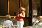 Amsterdam 21 juli 2006
Tatjana met gsm op terras met haar moeder