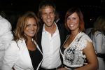 Hoofddorp 28 juni 2006
CD presentatie Robert Leroy in Claus Party house.
Tatjana met Maurice Kroon en zijn vriendin
Peter Smulders bv