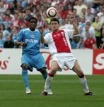 Rotterdam, 7 Mei 2006
Feyenoord stadion Gatorade Cup (KNVB-beker ) Seizoen 2005/2006
AJAX-PSV, eindstand 2-1
Thomas Vermaelen in duel met Jefferson Farfan