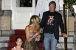 Amsterdam 31 juli 2006
Tommy Hilfiger met zijn vriendin en dochter vertrekken bij het amstel hotel.