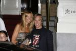 Amsterdam 31 juli 2006
Tommy Hilfiger met zijn vriendin en dochter vertrekken bij het amstel hotel.