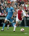 Rotterdam, 7 Mei 2006
Feyenoord stadion Gatorade Cup (KNVB-beker ) Seizoen 2005/2006
AJAX-PSV, eindstand 2-1
Wesley Sneijder wordt achtervolgd door Phillip Cocu