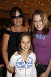 Amsterdam 14 juni 2006
Haringparty wegener en het Hilton.
 Xandra Brood met  Holly en Lola
Peter Smulders bv