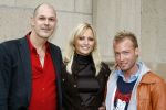 Overveen 14 augustus 2006
Najaarspresentatie RTL.
vlnr Ruud v d Peijl Yfke Sturm en Dominique Samuel