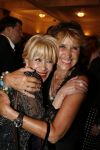 Den Haag 23 juni 2007
Optreden van Anneke Gronloh in het koninklijk theater van Den Haag vanwege haar 65e verjaardag. Op deze dag is ook haar zus Tjula overleden. Anneke met Yvonne Keuls
