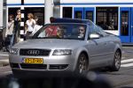 Amsterdam 22 augustus      
2007
Mariska Hulscher haar ex Bert met zijn dochters  in audi cabrio