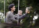 8 augustus 2007
Dinand Woesthoff met vriendin Lucy en   baby