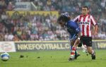 Eindhoven, 25 Augustus 2007 Eerste thuiswedstrijd Seizoen 2007/2008 PSV-NEC, eindstand 5-0
Ismail Aissati in duel met Lorenzo Davids