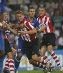 Eindhoven, 25 Augustus 2007 Eerste thuiswedstrijd Seizoen 2007/2008 PSV-NEC, eindstand 5-0
Jan Kromkamp zwaar in de tang bij Johnny v Beukering