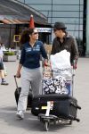 Schiphol 6 augustus 2007
Jan Smit en Yolanthe Cabau v Kasbergen komen terug op schiphol van hun reis naar India de Malediven en New York.
Peter Smulders bv