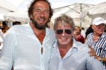 St Tropez 3 augustus 2007
Jan des Bouvrie viert zijn 65 e verjaardag bij Tropezina . Jan met Herman heinsbroek