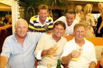 St Tropez 4 augustus 2007
Vrijgezellendag van Willibrord Frequin bij Tahiti Beach. vlnr Jan Riedstra Sjaak v Vliet Johan Westermeijer Harrie v d Moesdijk en Marcel Boekhoorn