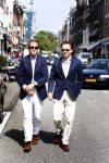 Amsterdam 31 juli 2007
Jort Kelder met een collega op de pc hooftstraat. Viktor en Rolf spannen rechtzaak aan tegen hen.