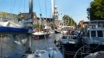 Lemmer, 31 Juli 2007
Lemmer Week Kermis, doortocht van de skutsje zeilboten en andere boten door het centrum voor 2 wedstrijddagen, Haven, Sluis
