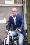 Amsterdam 8 augustus 2007
Mart Visser op de fiets.