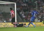 Eindhoven, 25 Augustus 2007 Eerste thuiswedstrijd Seizoen 2007/2008 PSV-NEC, eindstand 5-0
Otman Bakkal is erg blij met zijn doelpunt (4-0)